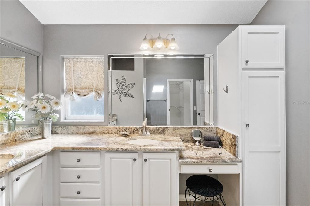 На продажу: $699,900 (3 спален, 2 ванн, 2021 Квадратных фут)