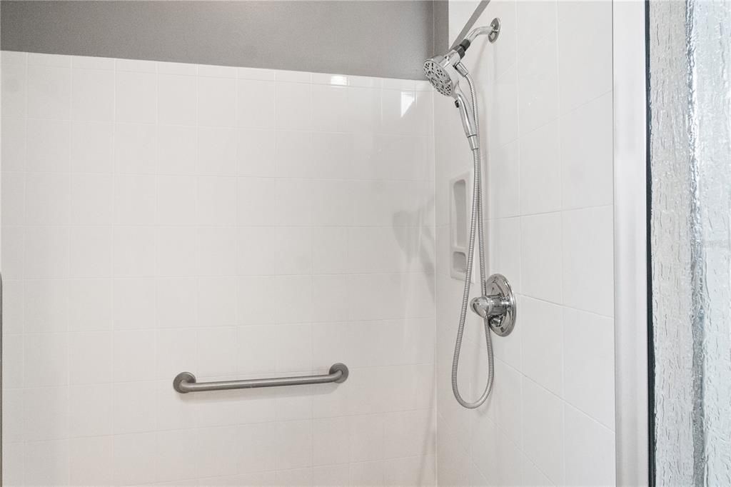 На продажу: $699,900 (3 спален, 2 ванн, 2021 Квадратных фут)