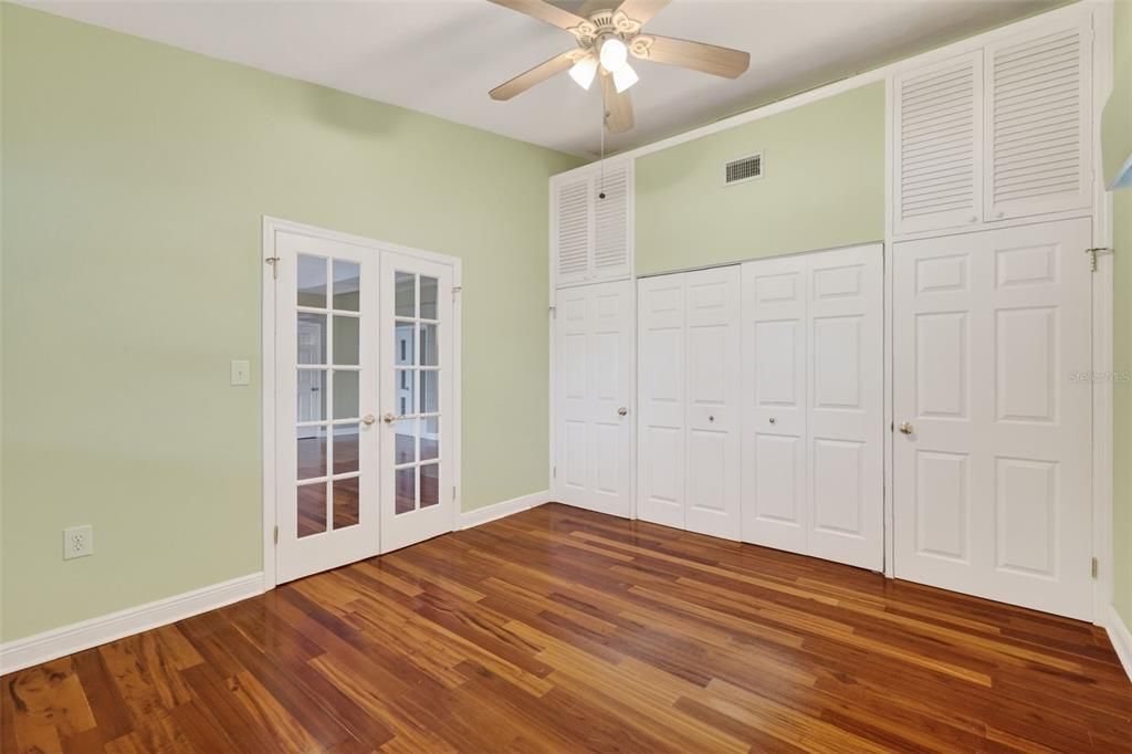 En Venta: $442,999 (3 camas, 2 baños, 1534 Pies cuadrados)