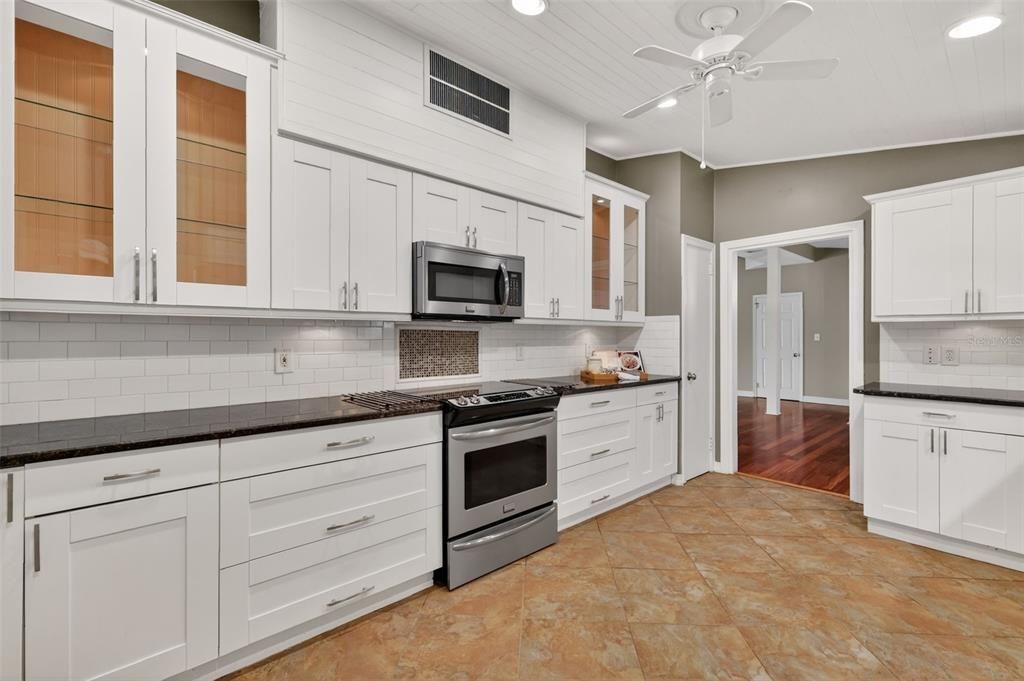 En Venta: $442,999 (3 camas, 2 baños, 1534 Pies cuadrados)