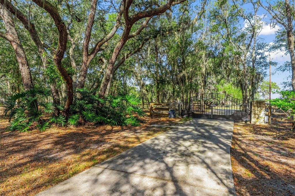 For Sale: $649,900 (4 beds, 3 baths, 2681 Square Feet)