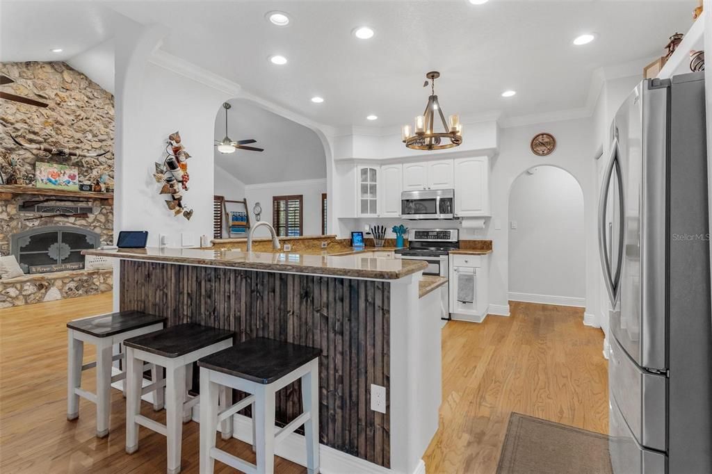 For Sale: $649,900 (4 beds, 3 baths, 2681 Square Feet)