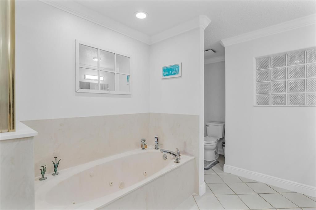 For Sale: $649,900 (4 beds, 3 baths, 2681 Square Feet)