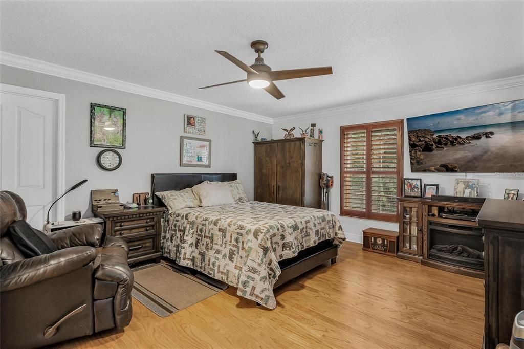 For Sale: $649,900 (4 beds, 3 baths, 2681 Square Feet)