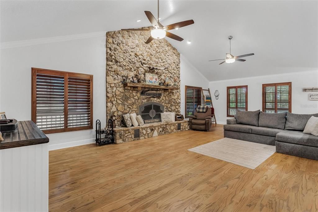 For Sale: $649,900 (4 beds, 3 baths, 2681 Square Feet)