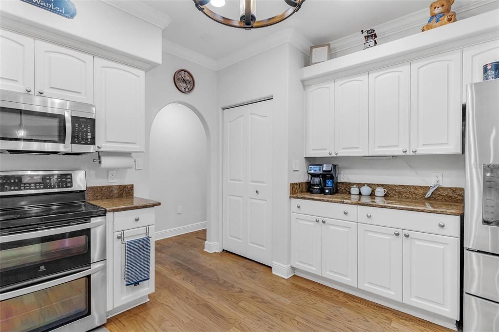 For Sale: $649,900 (4 beds, 3 baths, 2681 Square Feet)