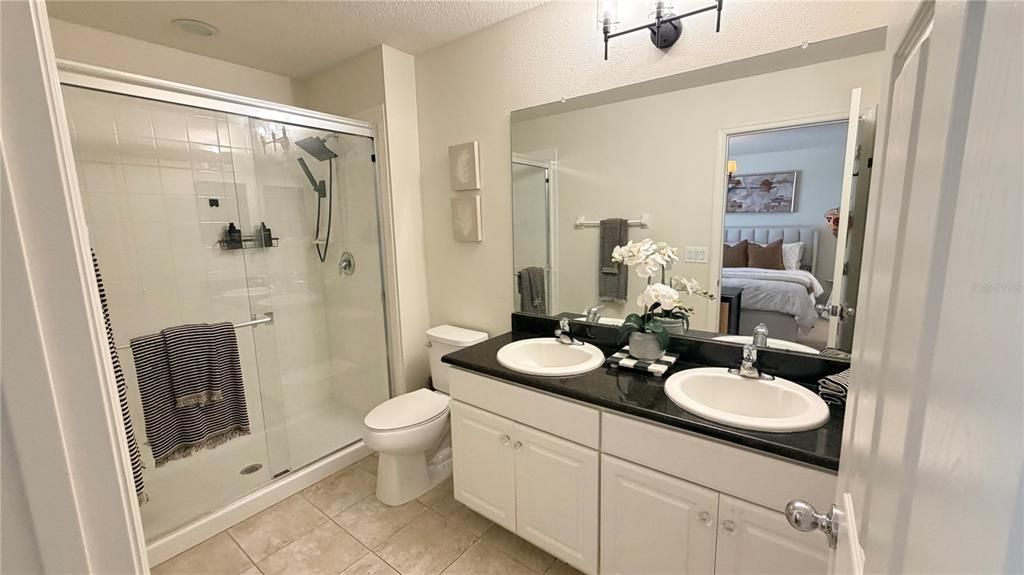 На продажу: $256,500 (3 спален, 2 ванн, 1400 Квадратных фут)