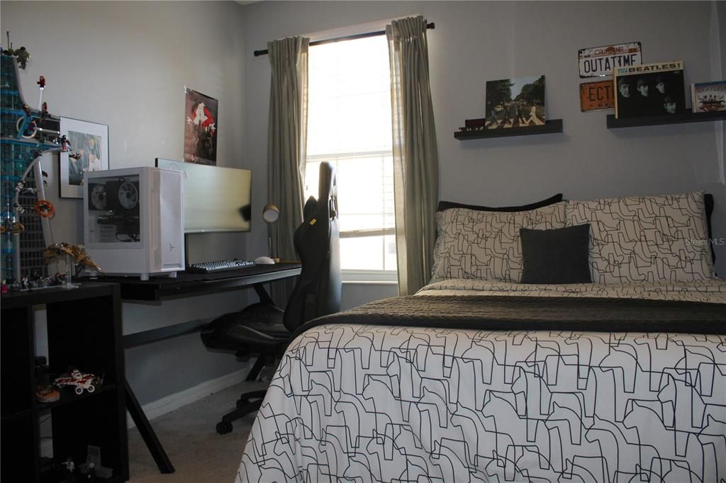 На продажу: $256,500 (3 спален, 2 ванн, 1400 Квадратных фут)