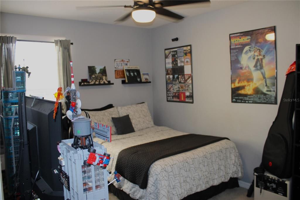 На продажу: $256,500 (3 спален, 2 ванн, 1400 Квадратных фут)