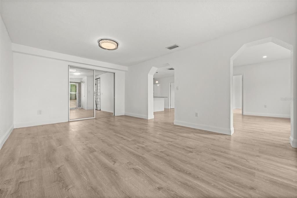 На продажу: $379,000 (3 спален, 2 ванн, 1787 Квадратных фут)