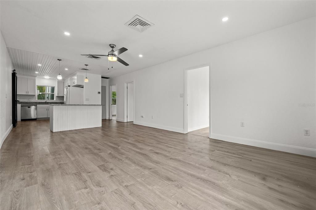 На продажу: $379,000 (3 спален, 2 ванн, 1787 Квадратных фут)