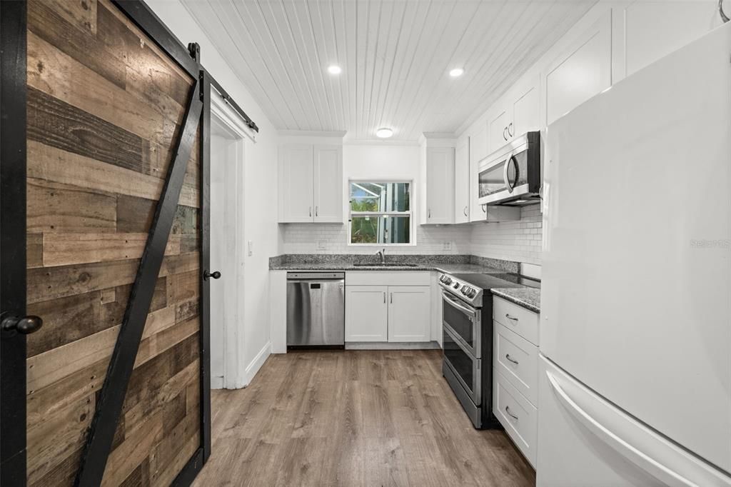 На продажу: $379,000 (3 спален, 2 ванн, 1787 Квадратных фут)