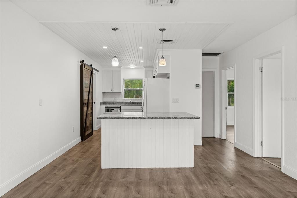 На продажу: $379,000 (3 спален, 2 ванн, 1787 Квадратных фут)