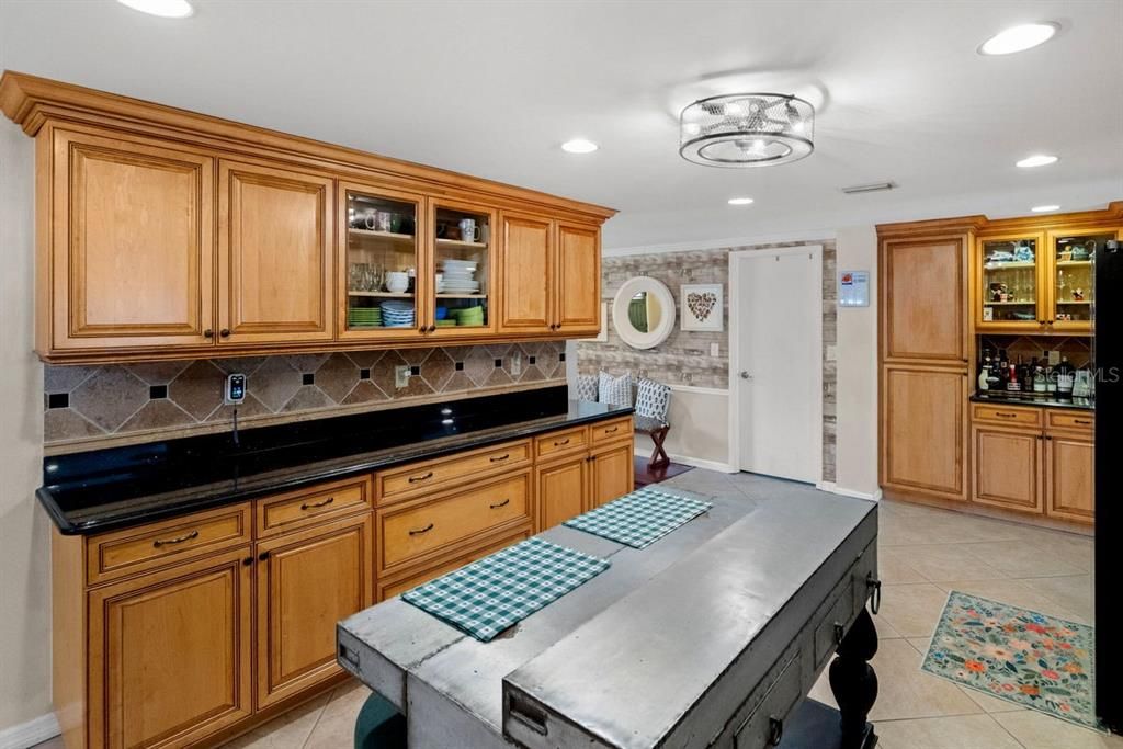 待售: $782,000 (4 贝兹, 3 浴室, 3170 平方英尺)