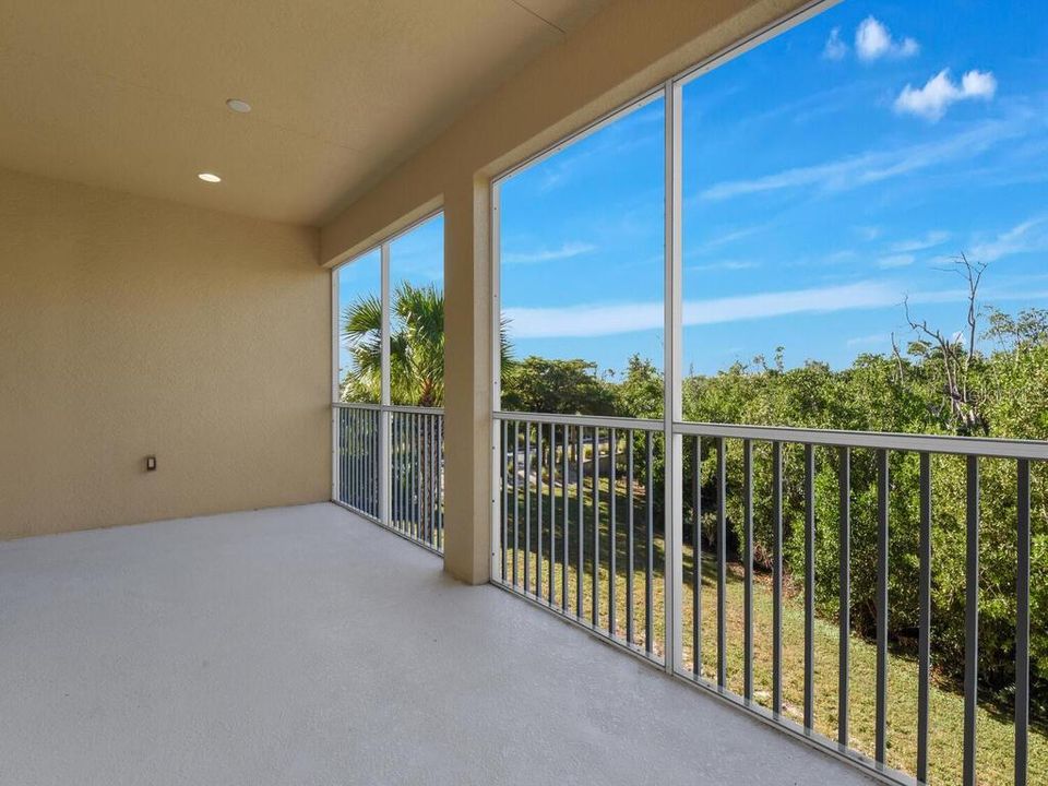 For Sale: $349,000 (3 beds, 2 baths, 2196 Square Feet)