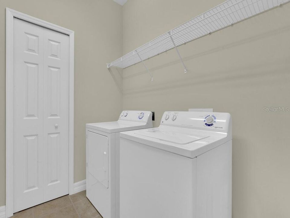 For Sale: $349,000 (3 beds, 2 baths, 2196 Square Feet)