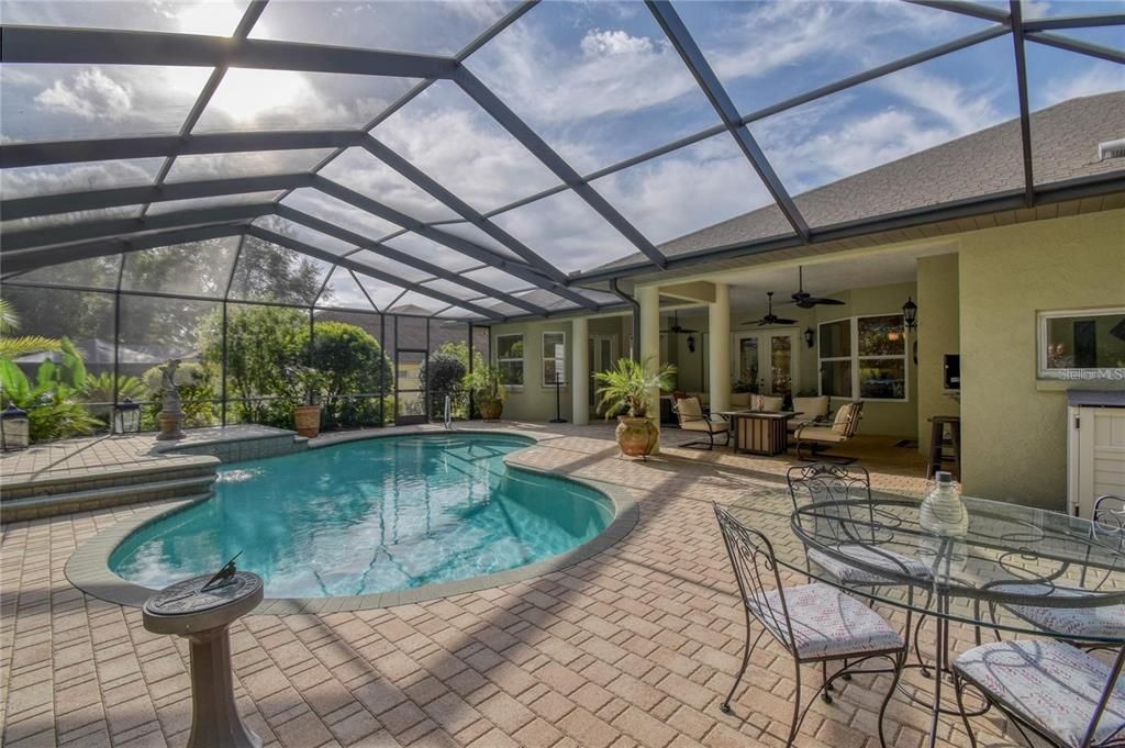 En Venta: $565,000 (3 camas, 3 baños, 3038 Pies cuadrados)