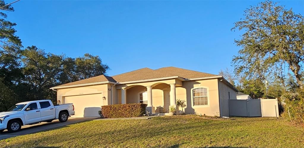 For Sale: $299,900 (3 beds, 2 baths, 2080 Square Feet)