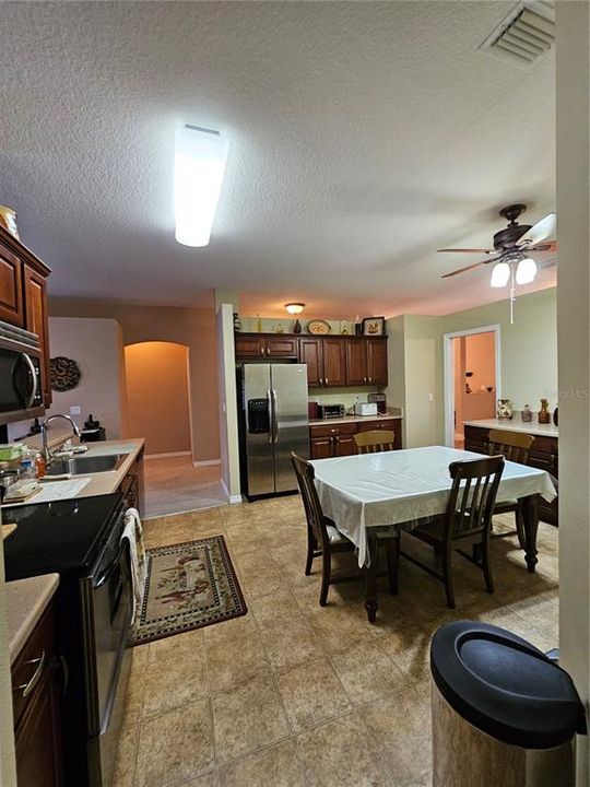 For Sale: $299,900 (3 beds, 2 baths, 2080 Square Feet)