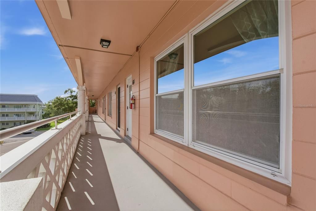 待售: $89,900 (1 贝兹, 1 浴室, 825 平方英尺)