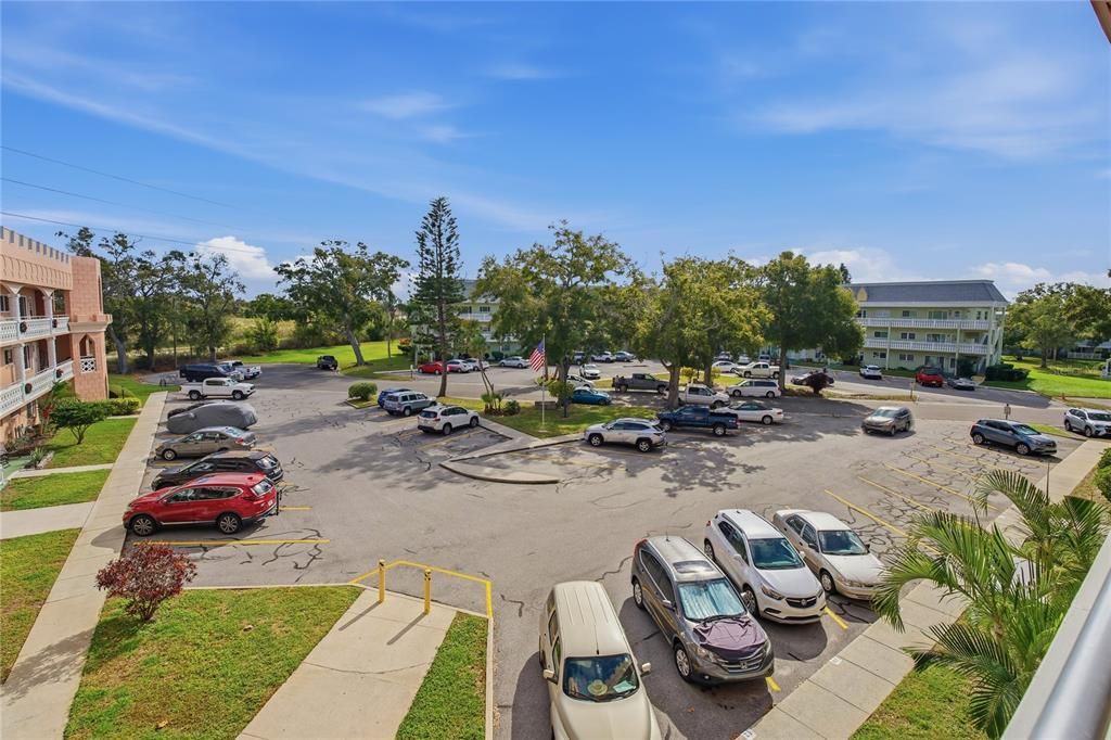 待售: $89,900 (1 贝兹, 1 浴室, 825 平方英尺)