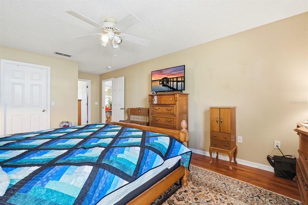 For Sale: $340,000 (3 beds, 2 baths, 2006 Square Feet)