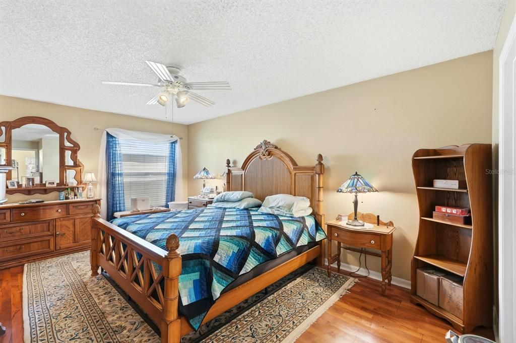 For Sale: $340,000 (3 beds, 2 baths, 2006 Square Feet)