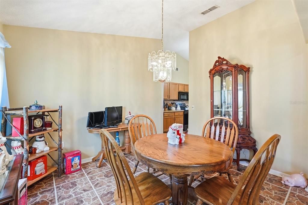 For Sale: $340,000 (3 beds, 2 baths, 2006 Square Feet)
