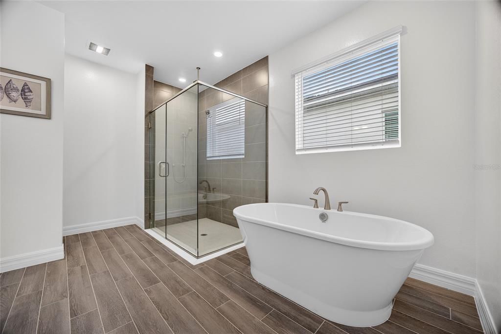 На продажу: $539,000 (4 спален, 3 ванн, 2677 Квадратных фут)