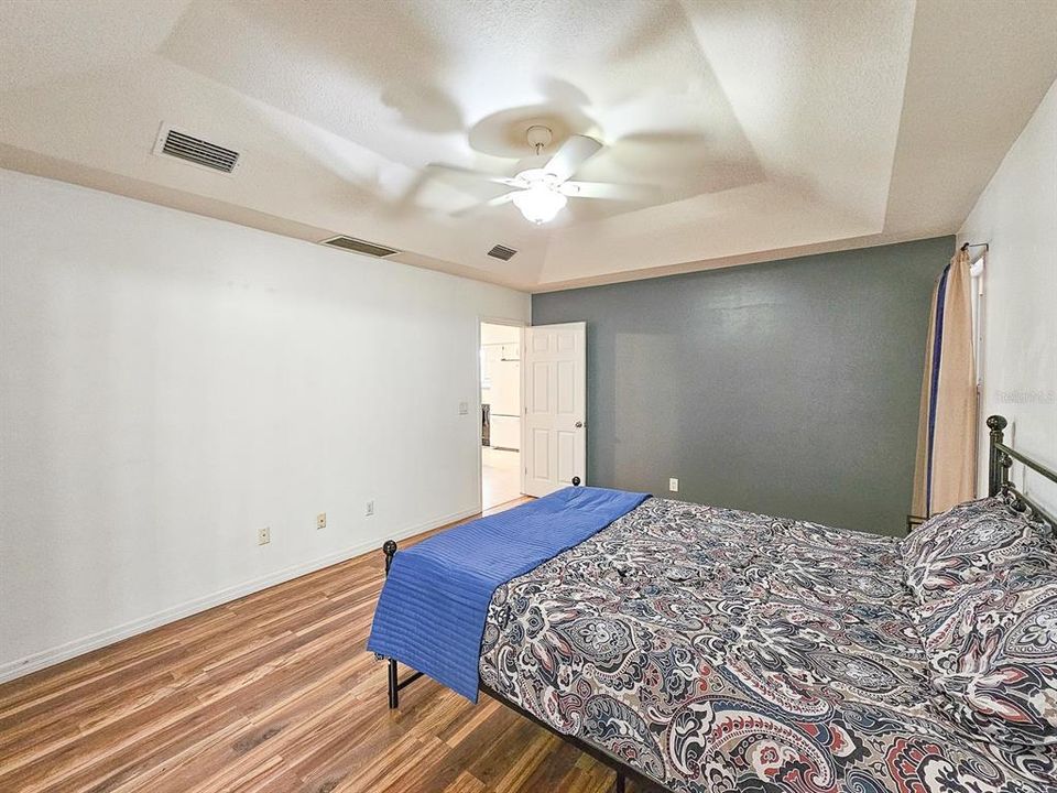 For Sale: $313,000 (3 beds, 2 baths, 1879 Square Feet)