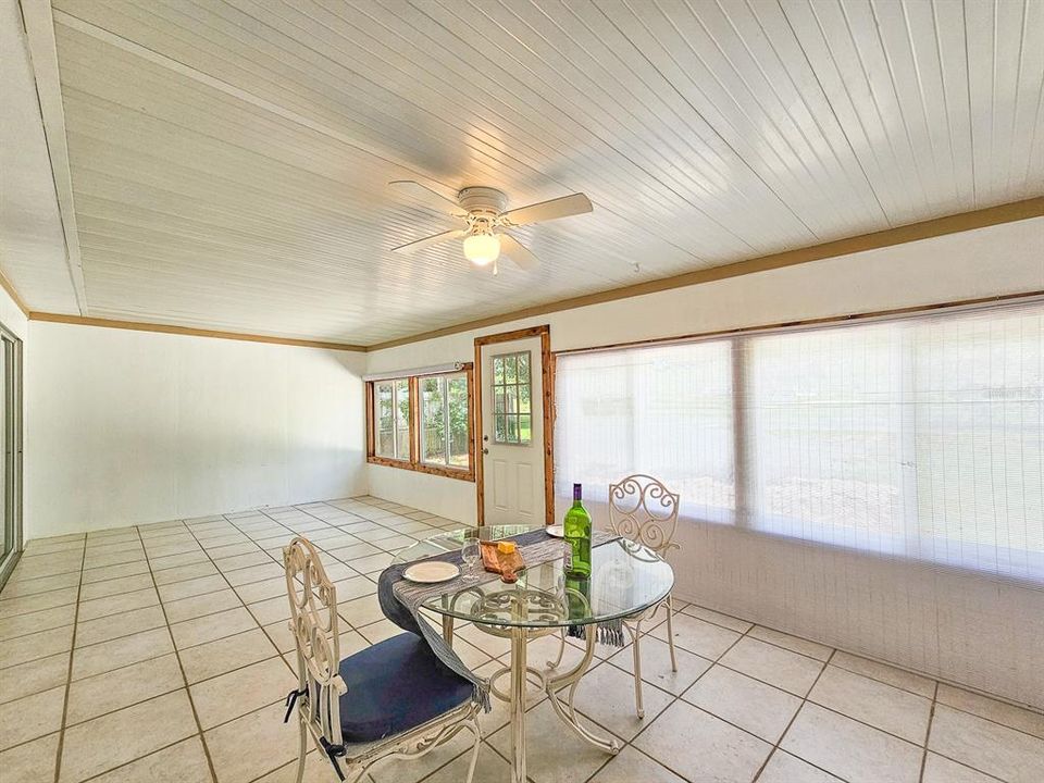 For Sale: $313,000 (3 beds, 2 baths, 1879 Square Feet)