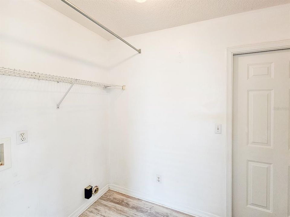 For Sale: $313,000 (3 beds, 2 baths, 1879 Square Feet)