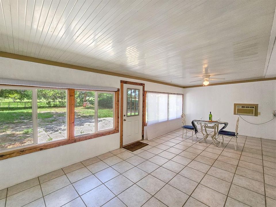 For Sale: $313,000 (3 beds, 2 baths, 1879 Square Feet)