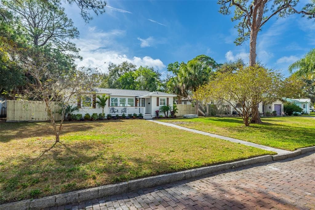 En Venta: $500,000 (3 camas, 2 baños, 1232 Pies cuadrados)