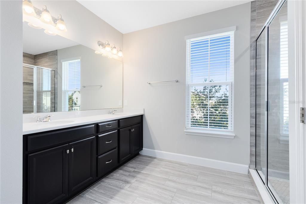 В аренду: $3,850 (4 спален, 3 ванн, 2526 Квадратных фут)