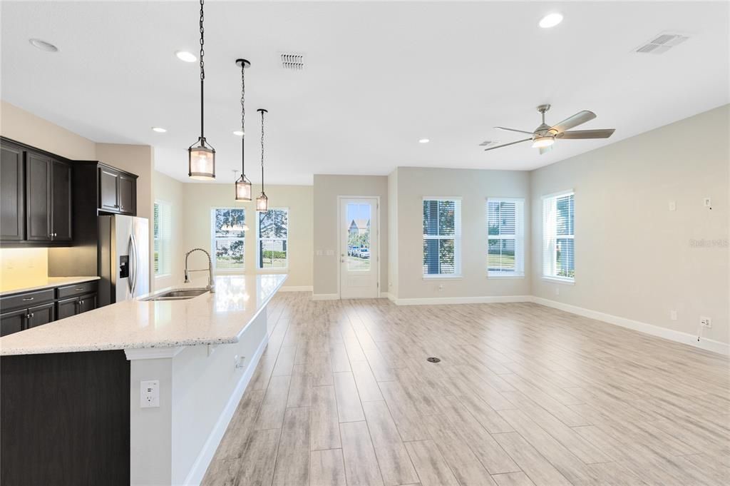 В аренду: $3,850 (4 спален, 3 ванн, 2526 Квадратных фут)