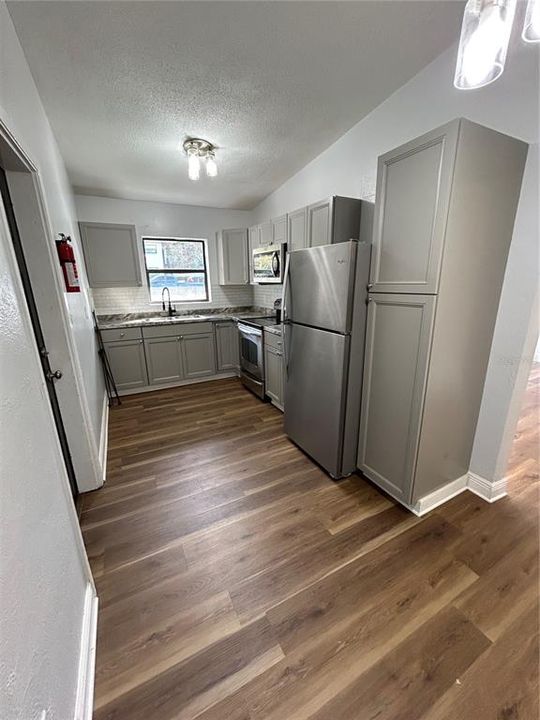 En Renta: $1,800 (4 camas, 2 baños, 1756 Pies cuadrados)