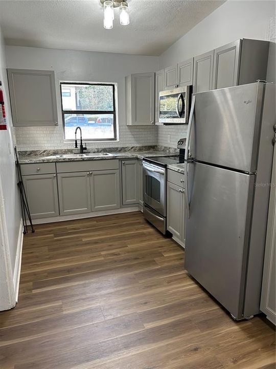 En Renta: $1,800 (4 camas, 2 baños, 1756 Pies cuadrados)