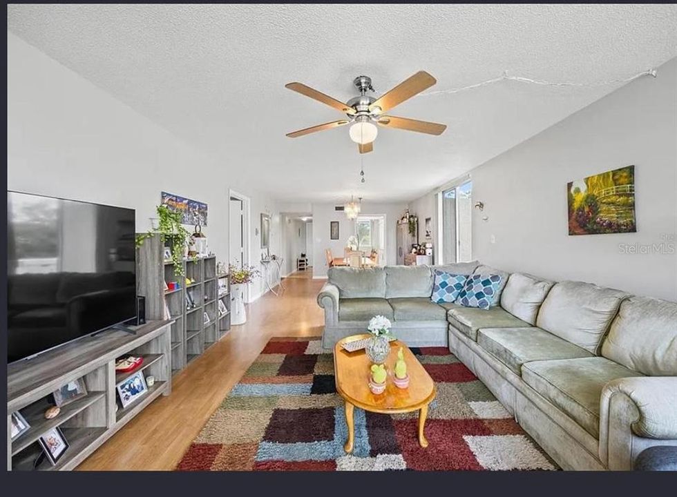 For Sale: $225,000 (2 beds, 2 baths, 1200 Square Feet)