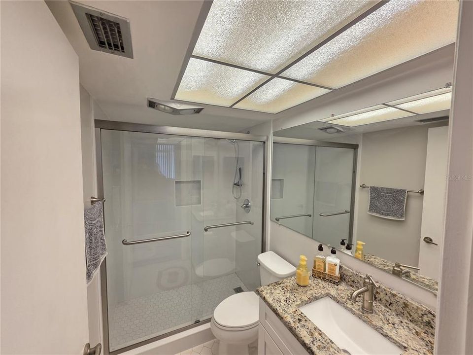 For Sale: $225,000 (2 beds, 2 baths, 1200 Square Feet)