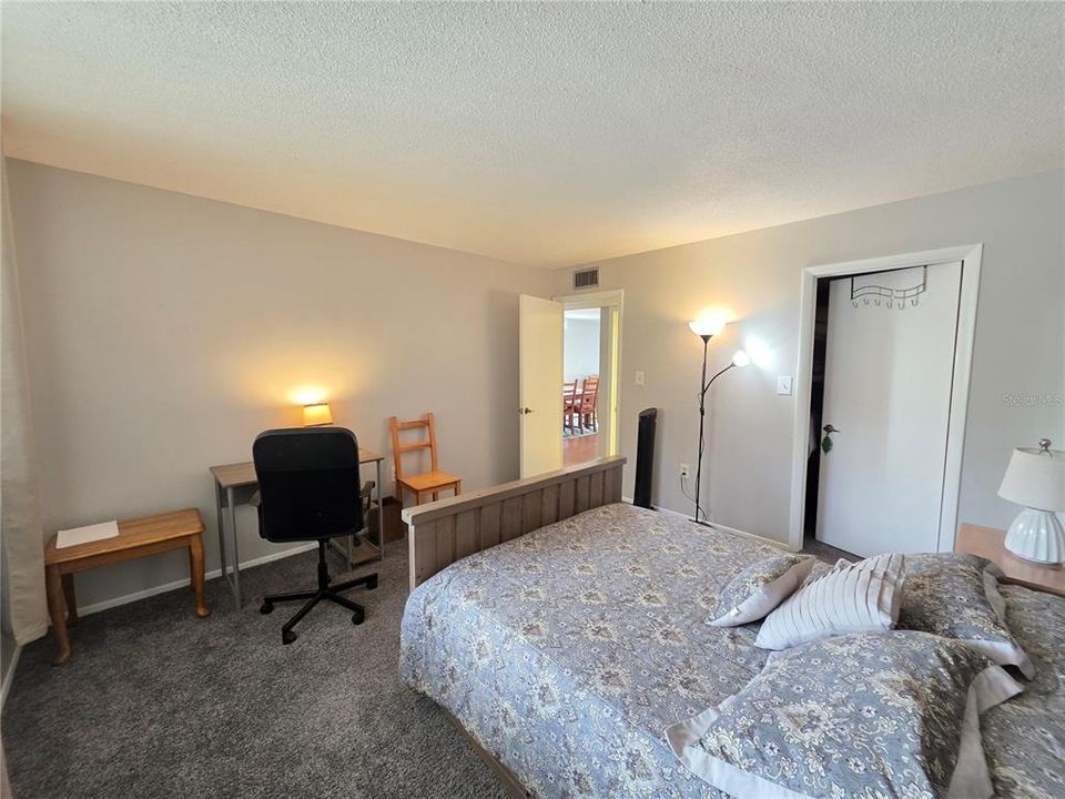 For Sale: $225,000 (2 beds, 2 baths, 1200 Square Feet)