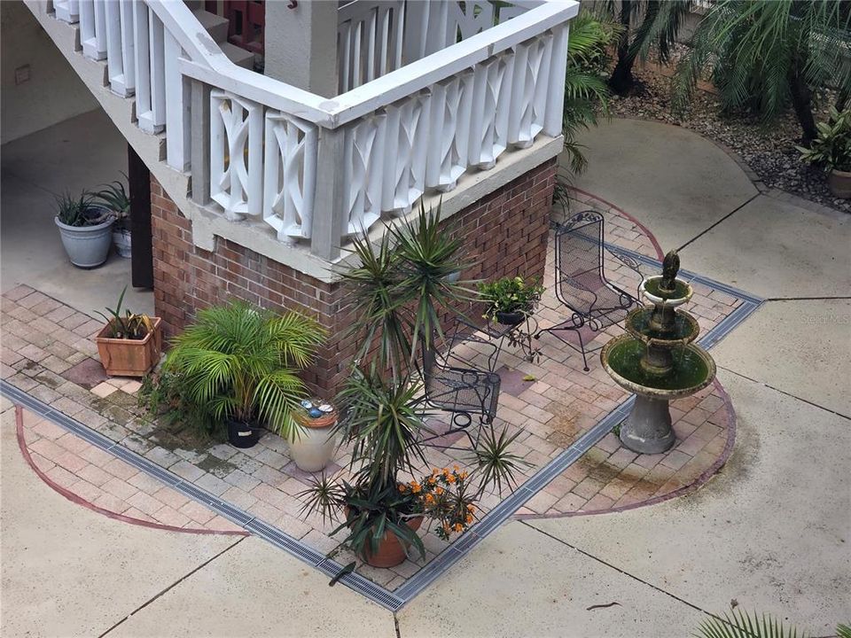 For Sale: $225,000 (2 beds, 2 baths, 1200 Square Feet)