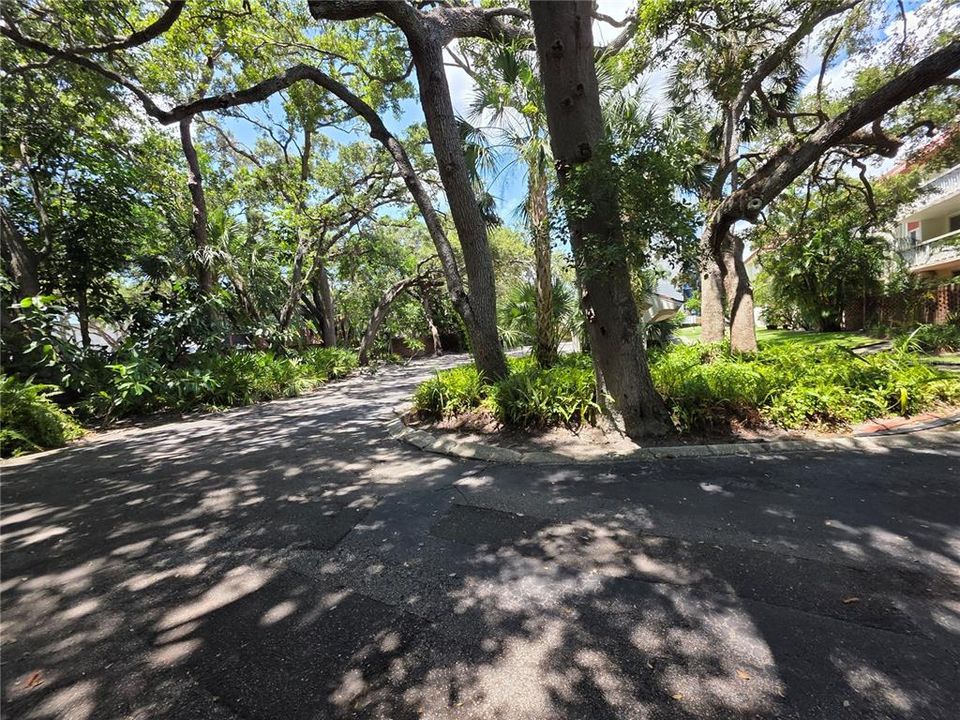 For Sale: $225,000 (2 beds, 2 baths, 1200 Square Feet)