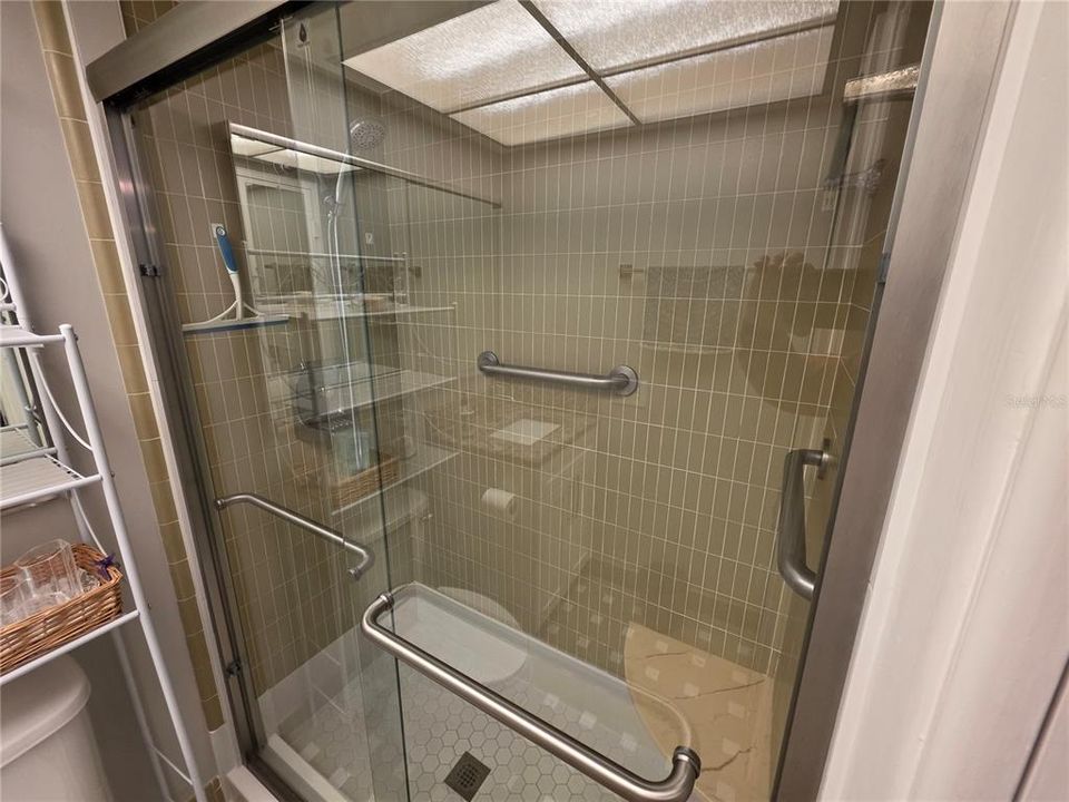 For Sale: $225,000 (2 beds, 2 baths, 1200 Square Feet)