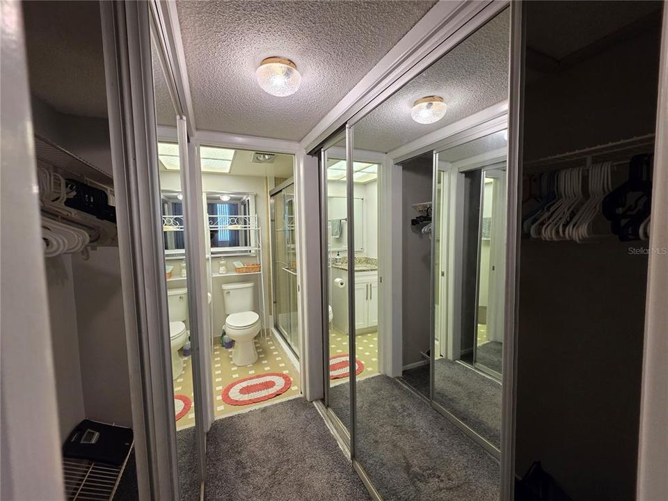 For Sale: $225,000 (2 beds, 2 baths, 1200 Square Feet)