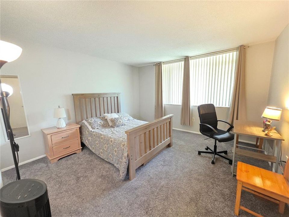 For Sale: $225,000 (2 beds, 2 baths, 1200 Square Feet)