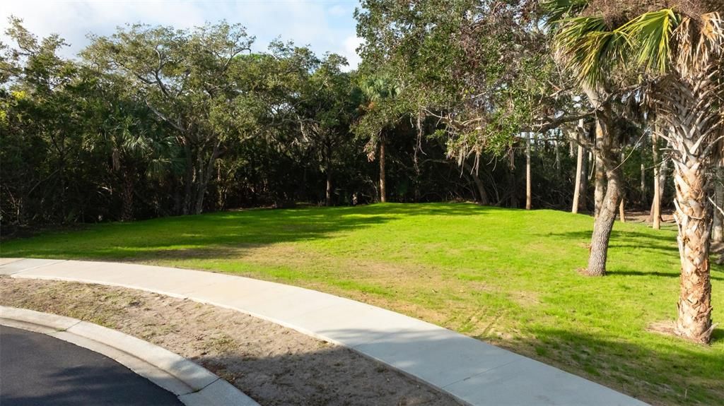 待售: $199,000 (0.33 acres)