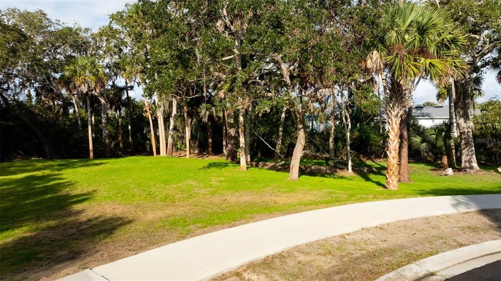 待售: $199,000 (0.33 acres)