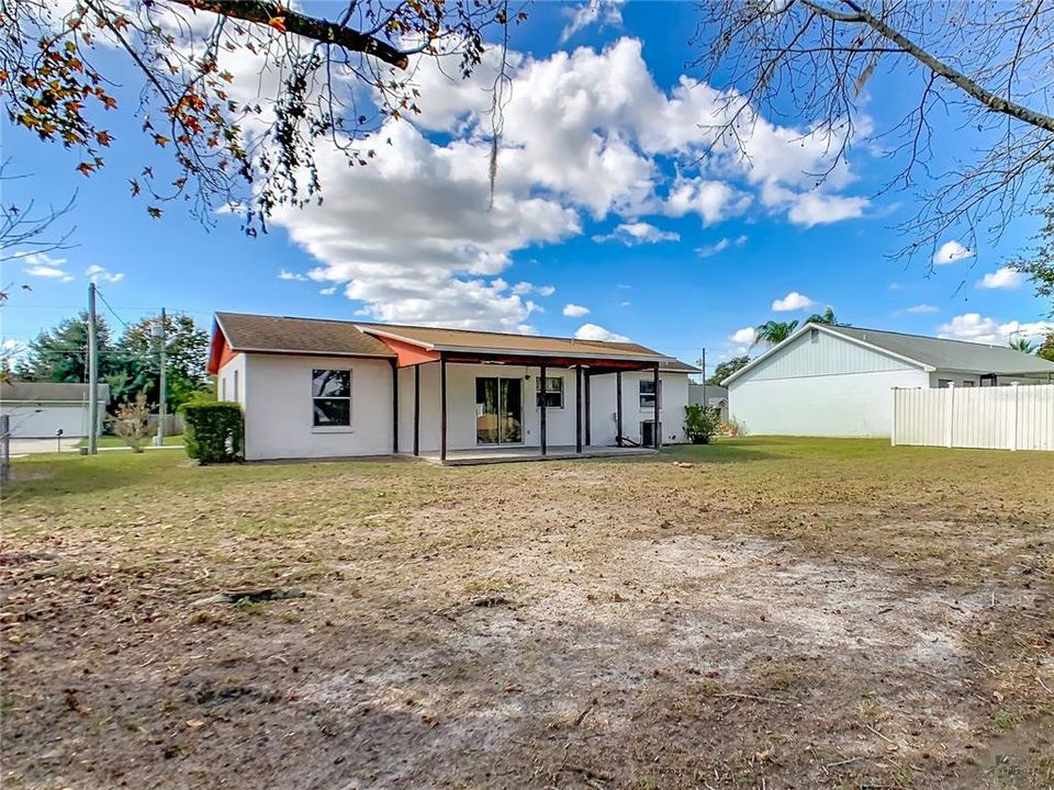 Под контрактом: $169,900 (2 спален, 1 ванн, 759 Квадратных фут)