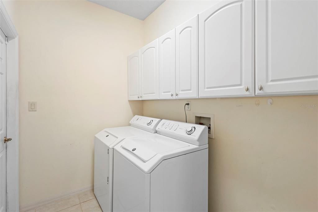 For Sale: $330,000 (3 beds, 2 baths, 2145 Square Feet)